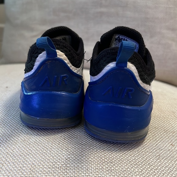 Nike toddler sneakers - Picture 5 of 10